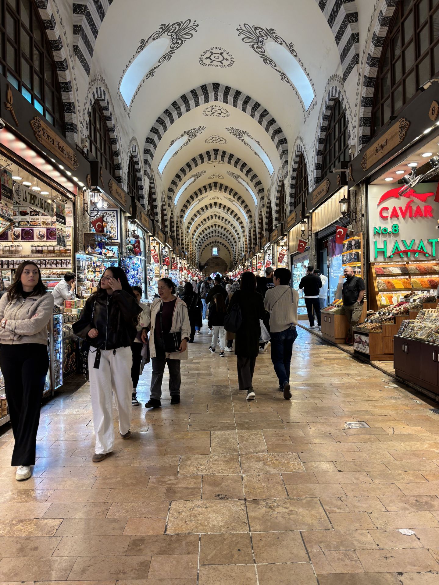 Çarşı İçi