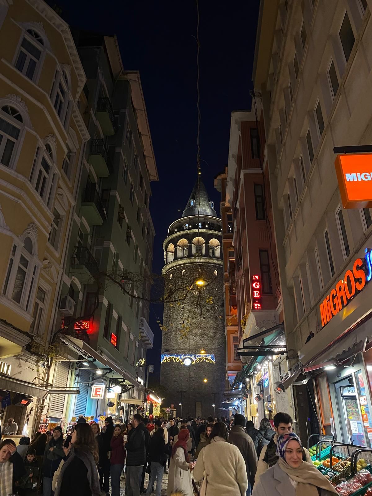 Galata Köprüsü ve Kulesi